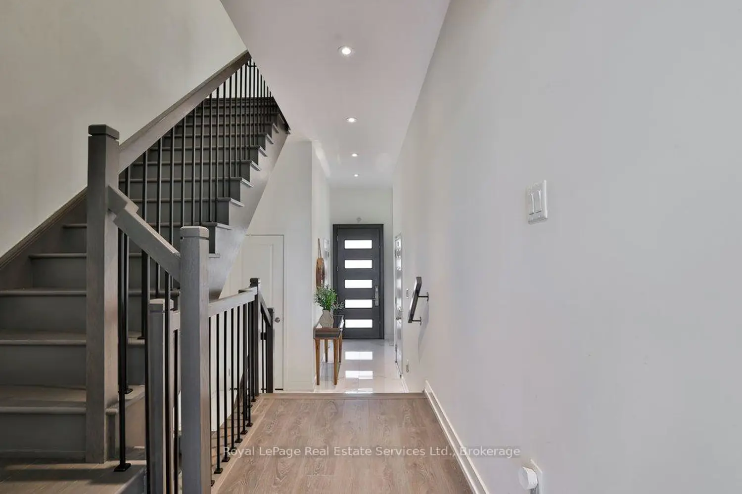Additional image 3 of 3155 Mintwood Circle
