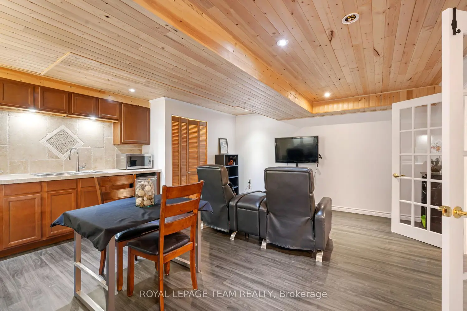 Additional image 15 of 13531 Grantley Road