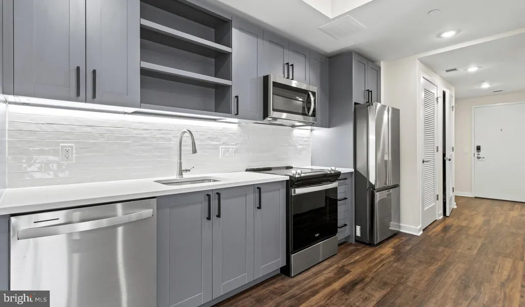 Additional image 50 of 4000 Wisconsin Avenue NW Unit 4K-295, Washington, DC 20016
