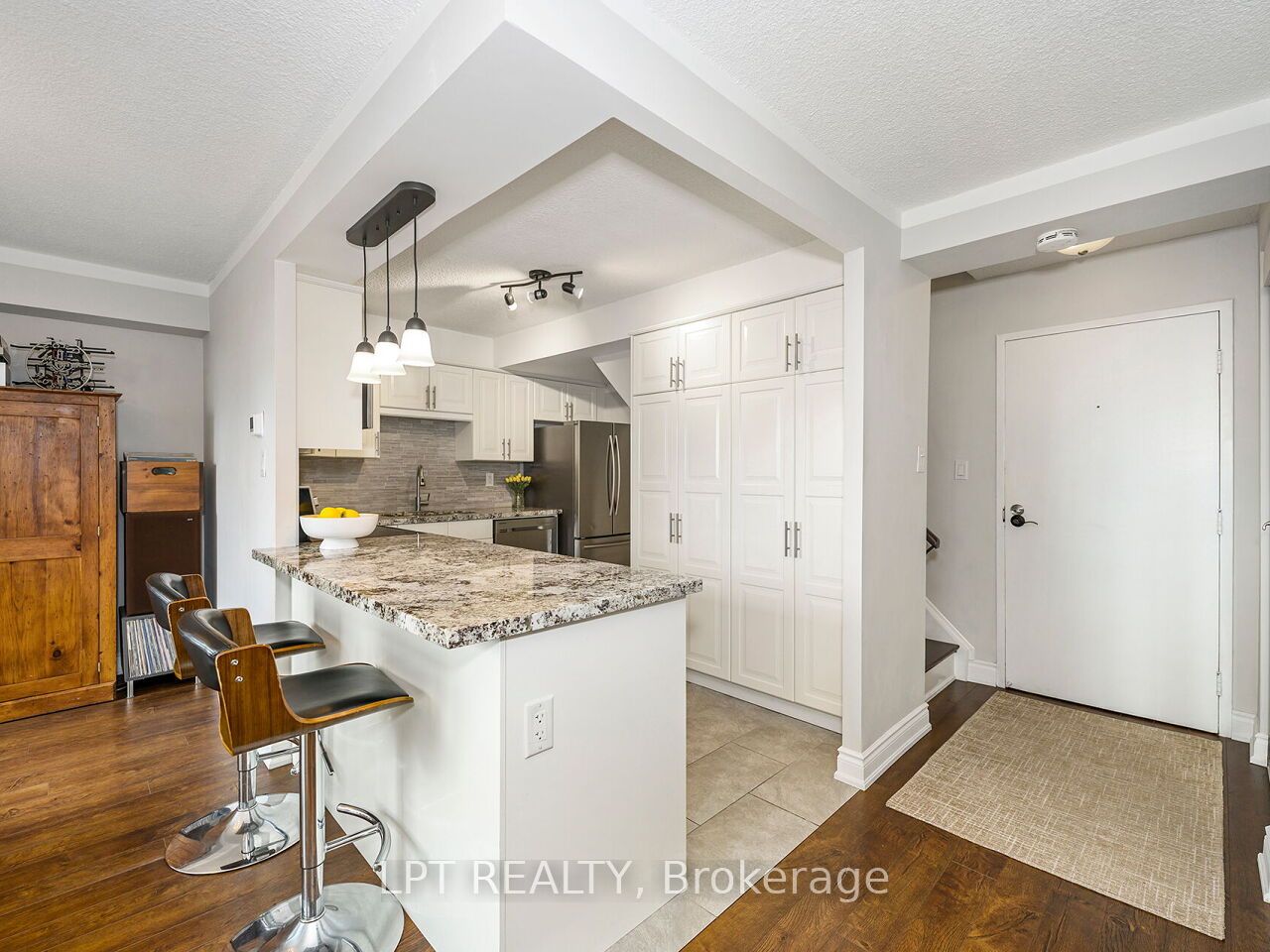 Additional image 2 of 534-1300 Marlborough Court, Oakville, ON, L6H 2S2
