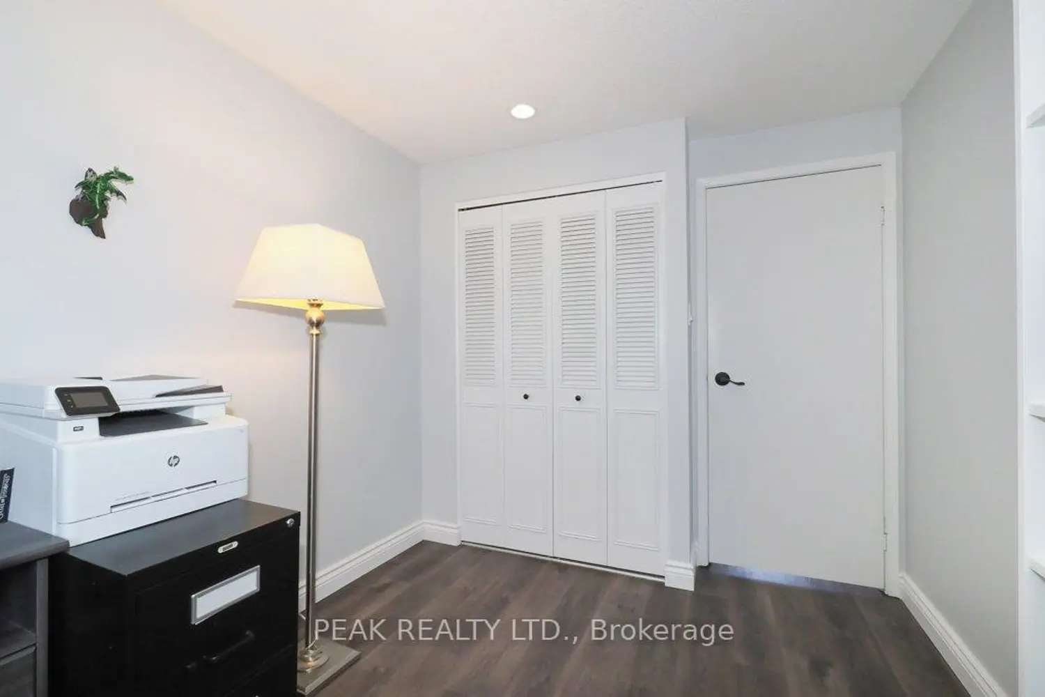Additional image 15 of 279 Sandowne Drive 32