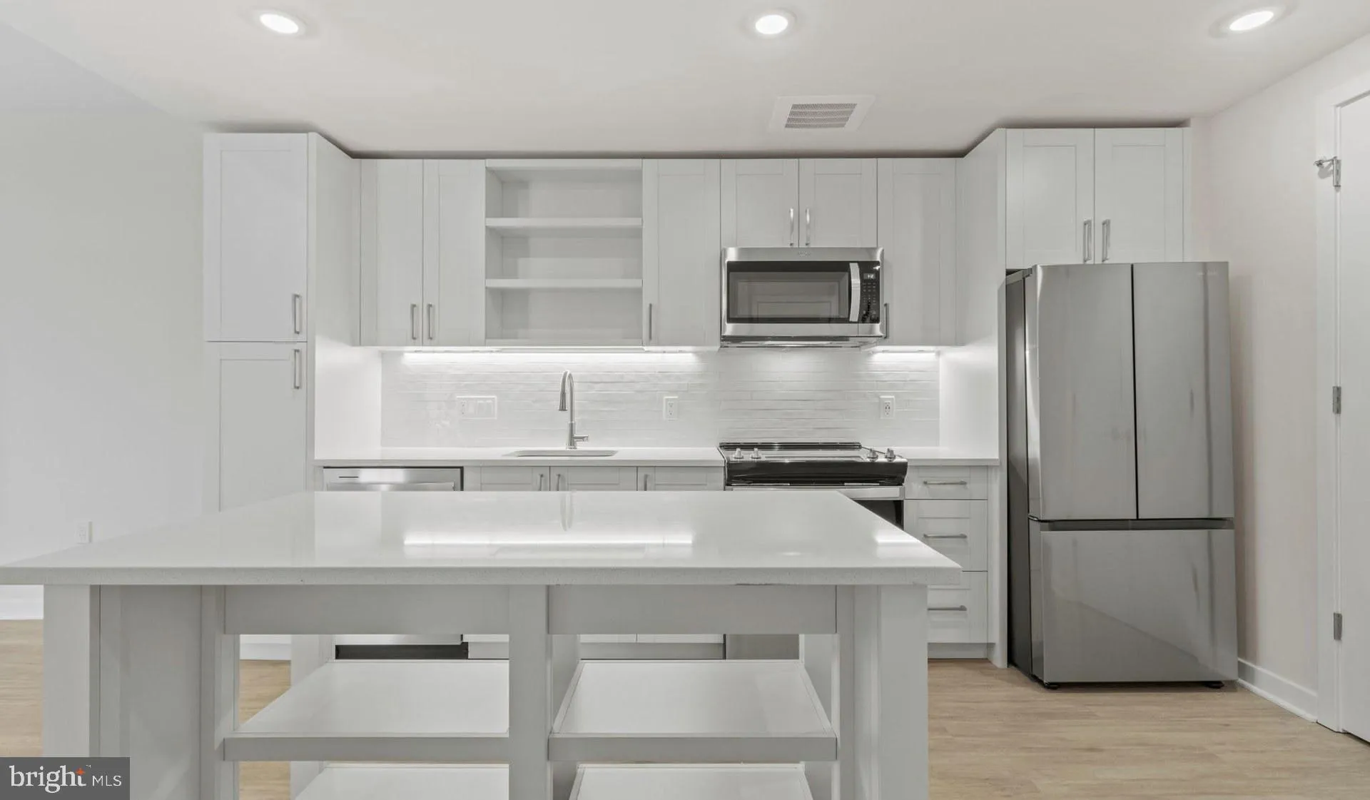 Additional image 82 of 4000 Wisconsin Avenue NW Unit 4K-281, Washington, DC 20016