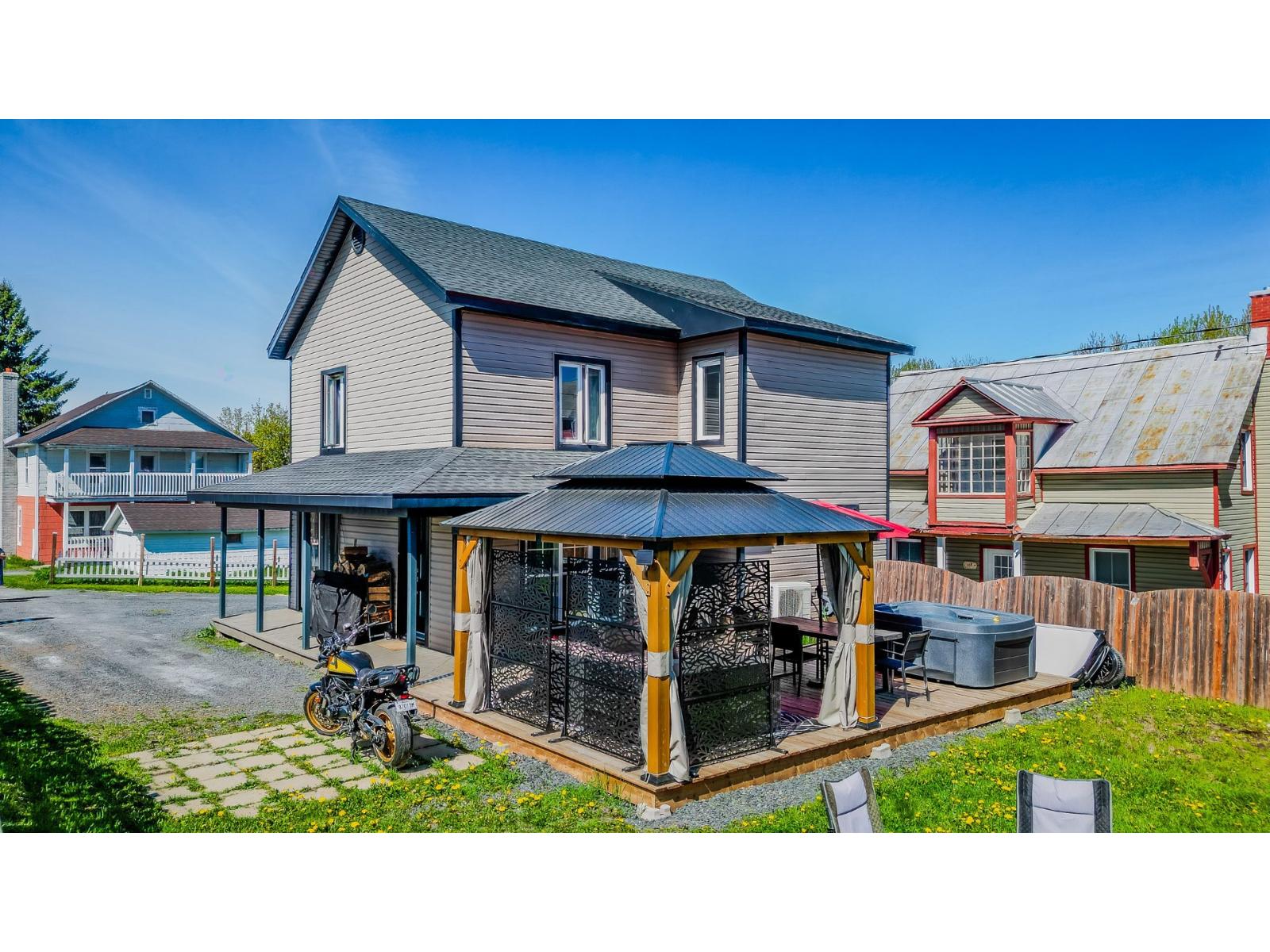 114 Rue Privée
