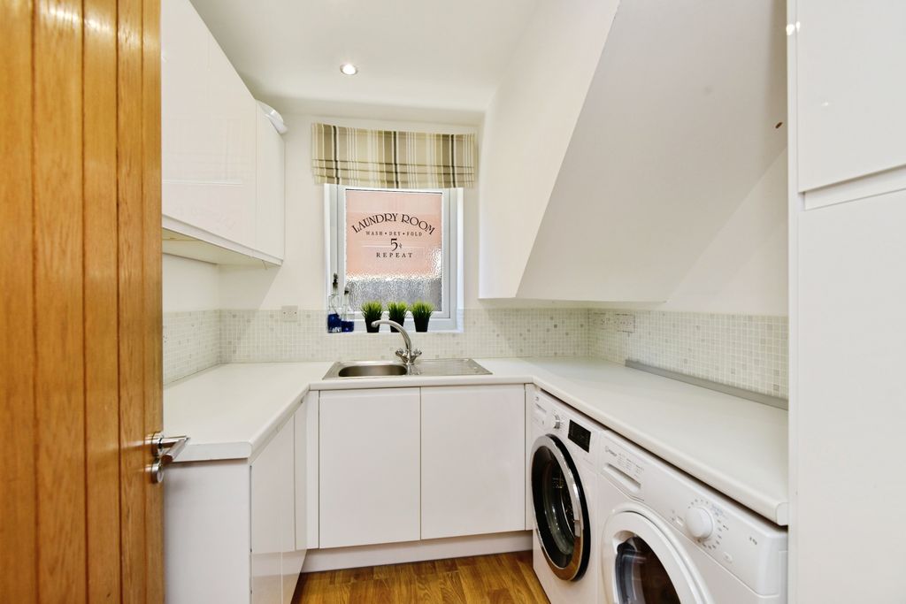 Additional image 7 of 4 bed detached house for saleBoscombe Grove, Trentham, Stoke-On-Trent ST4