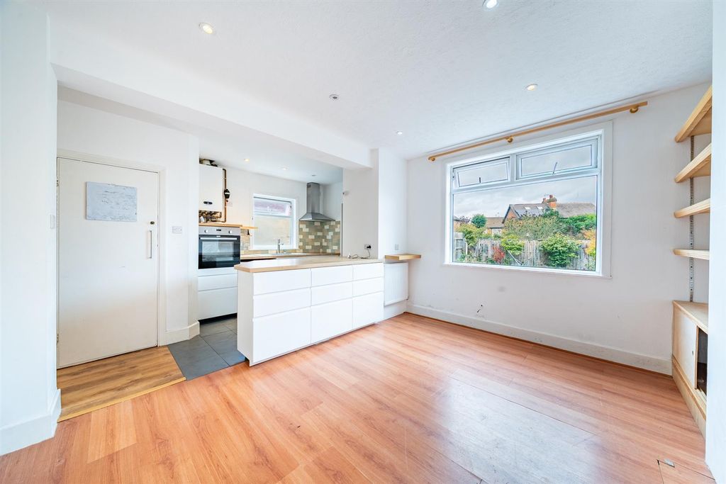 Additional image 5 of 3 bed semi-detached house for saleCarlyle Road, West Bridgford NG2