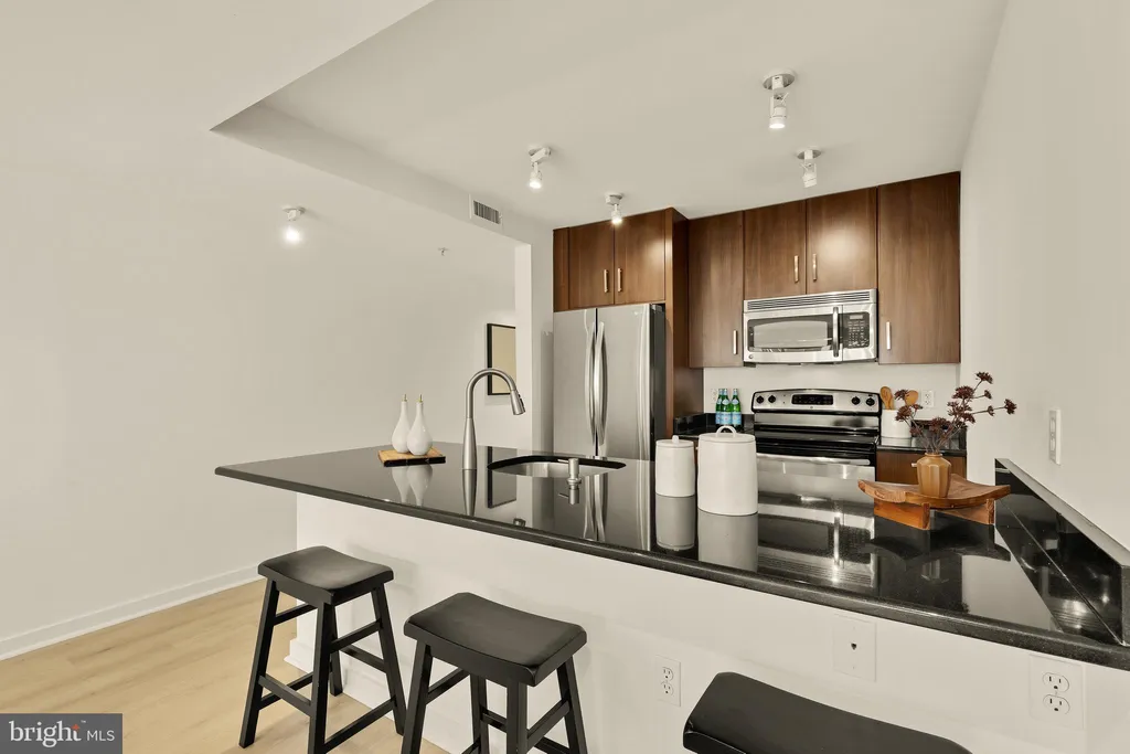 Additional image 6 of 1423 Newton Street NW Unit 204, Washington, DC 20010