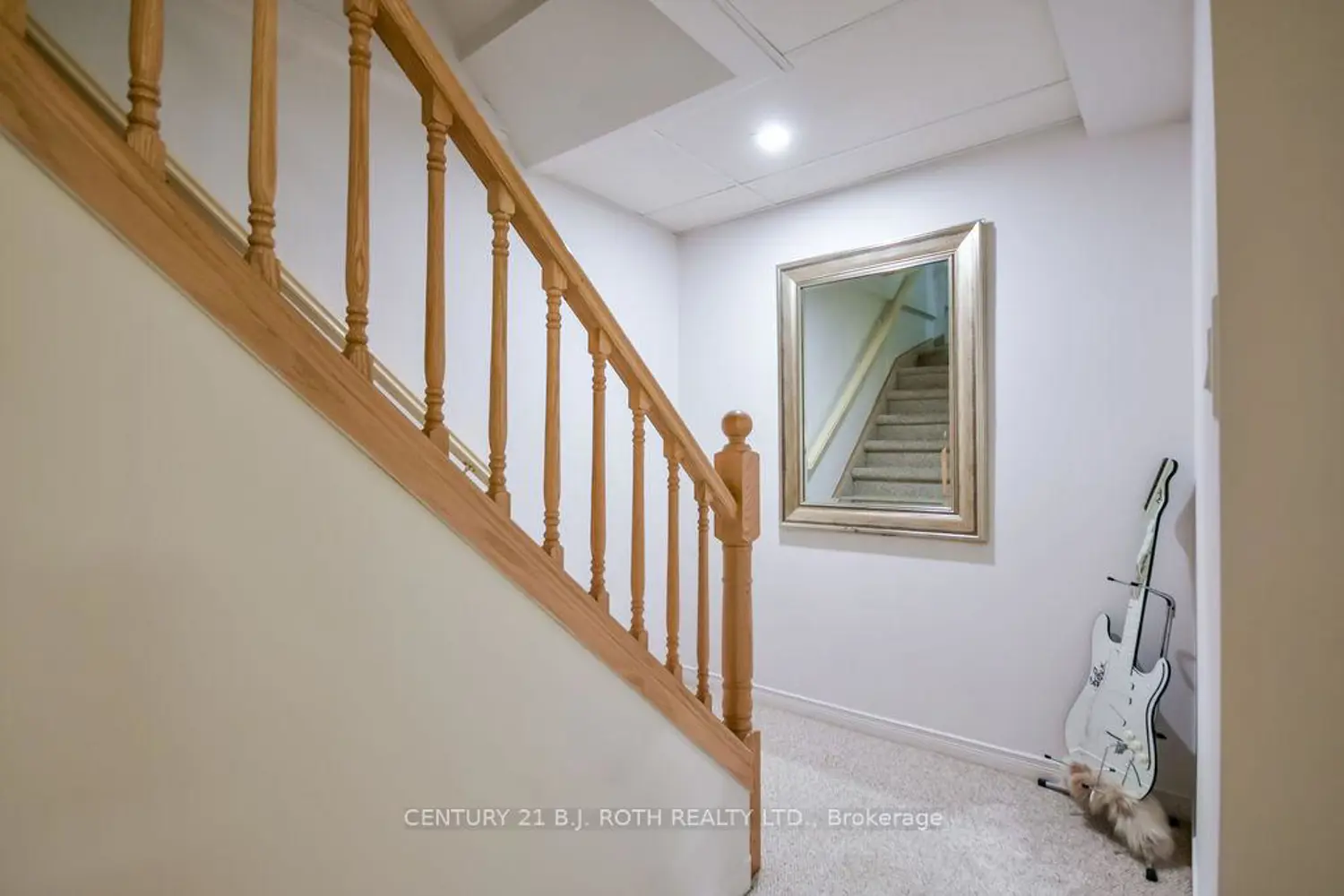 Additional image 14 of 492 Laclie Street 10