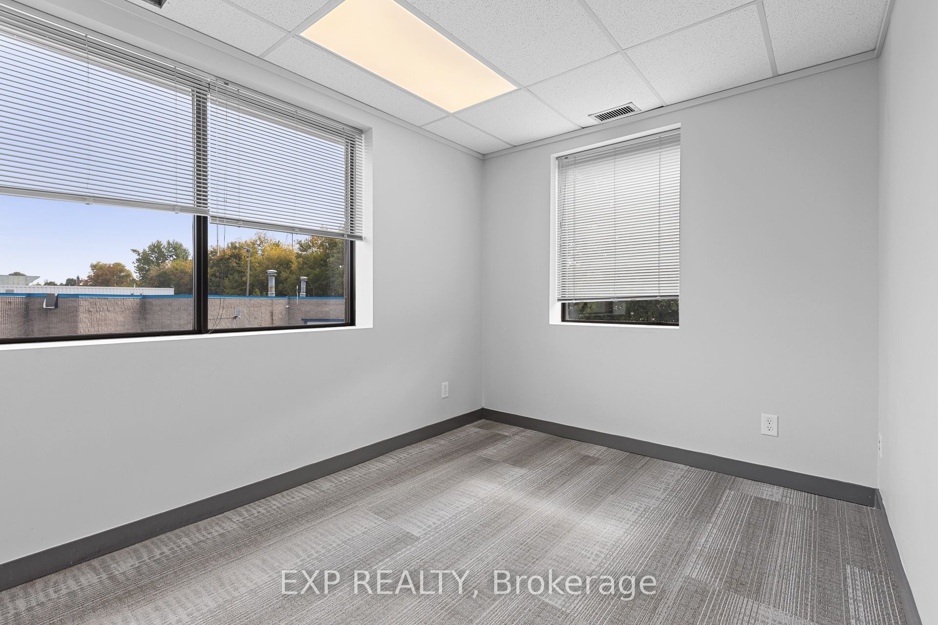 Additional image 5 of 201A-1600 Laperriere Avenue, Ottawa, ON, K1Z 8P5