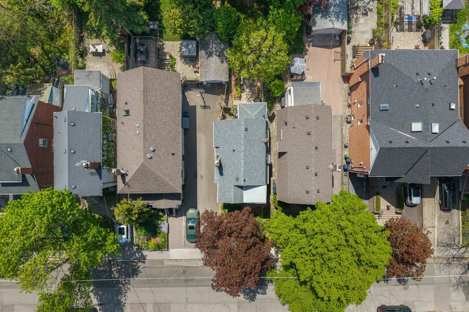 117 Bowood Avenue photo 2