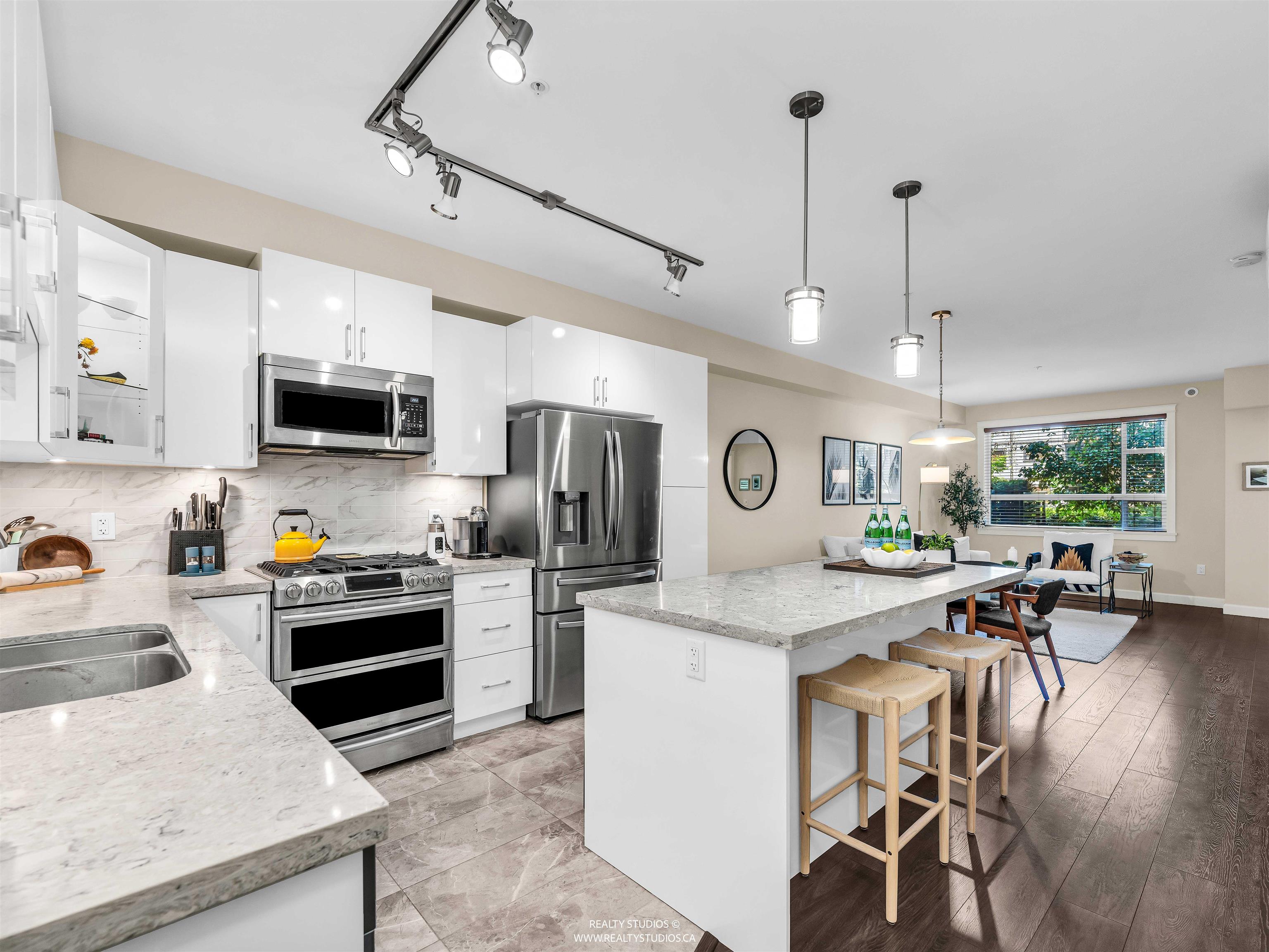 109-14588 Mcdougall Drive, White Rock, BC, V4P 0H1