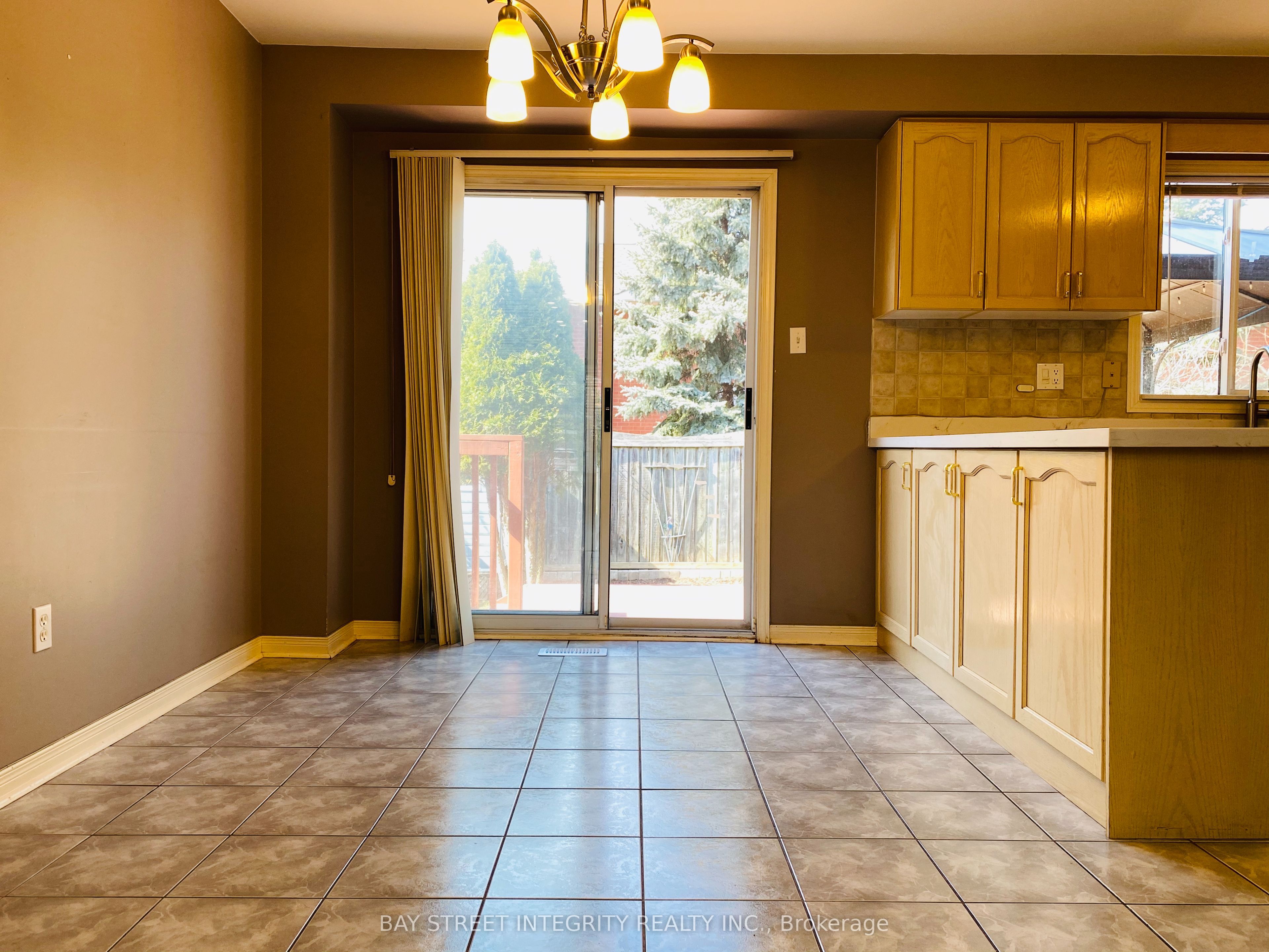Additional image 5 of 2087 Golden Orchard Trail, Oakville, ON, L6M 3W8