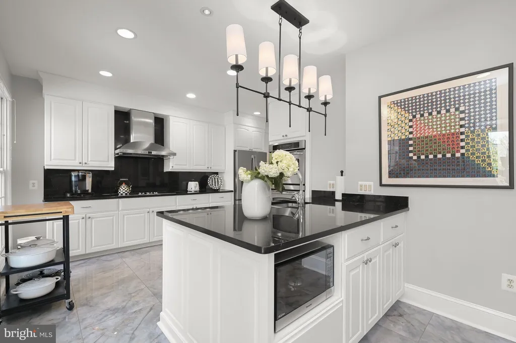 Additional image 11 of 2735 Unicorn Lane NW, Washington, DC 20015