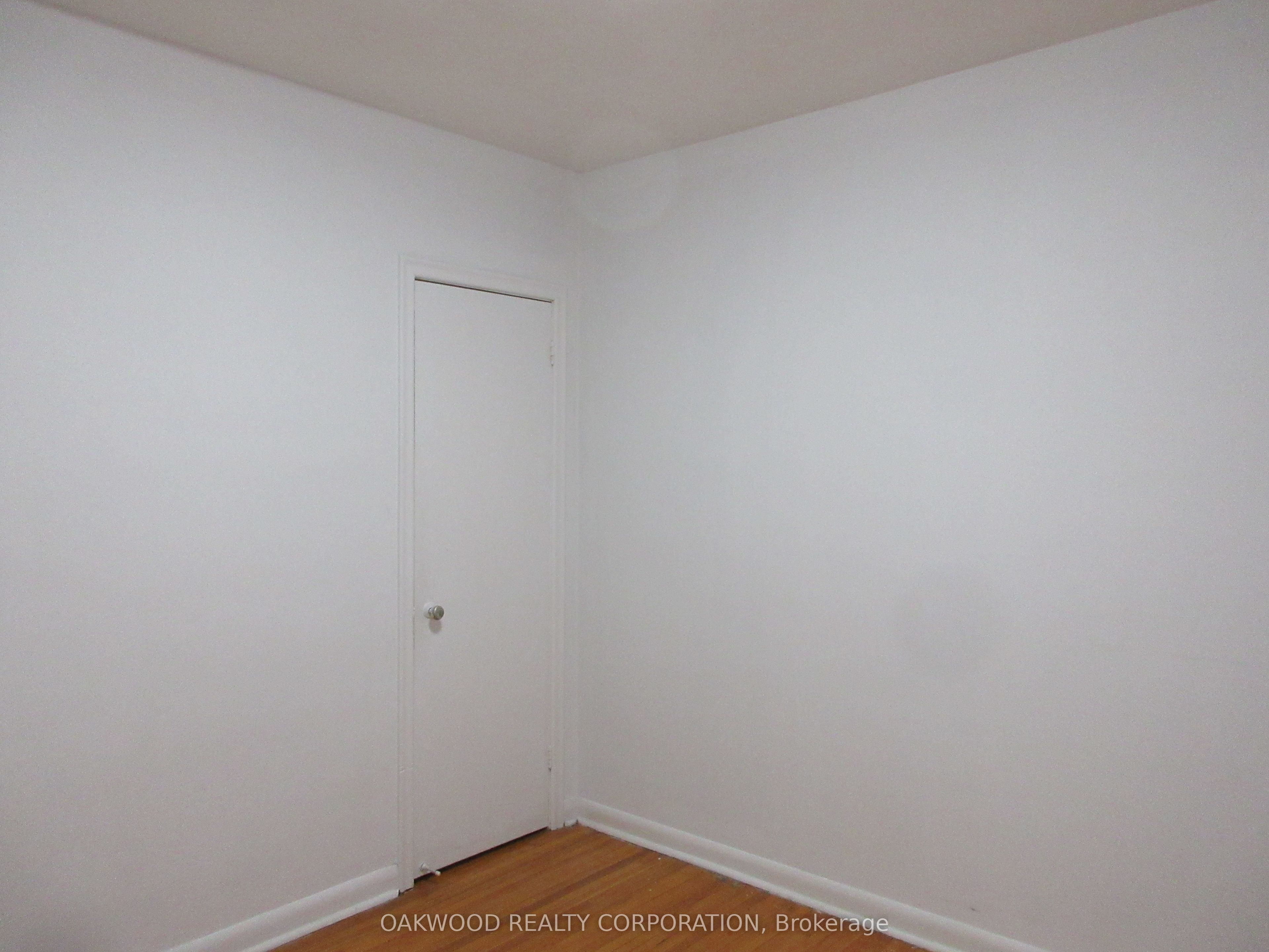 Additional image 6 of 2-1476 Eglinton Avenue W, Toronto, ON, M6E 2G5
