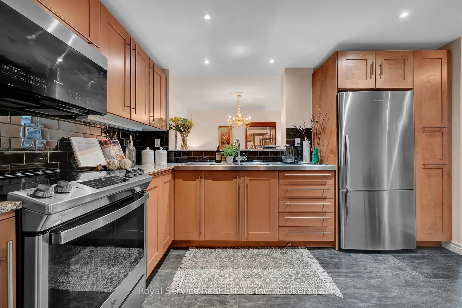 Additional image 4 of 360 Watson Street 910
