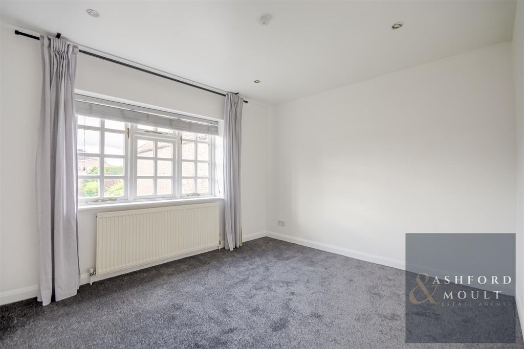 Additional image 5 of 4 bed flat for saleMain Street, Calverton, Nottingham NG14