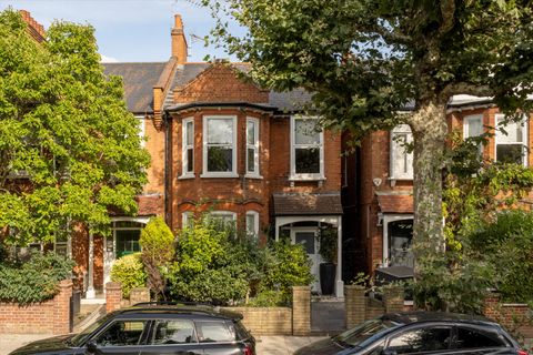 Wallingford Avenue, North Kensington W10