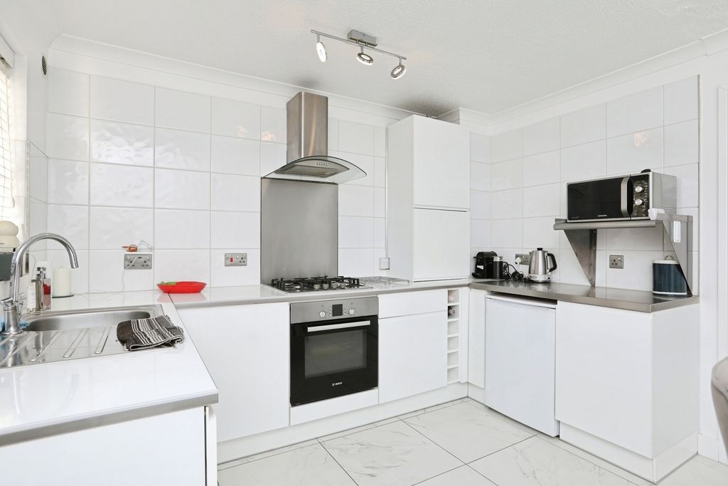 Additional image 18 of 3 bed semi-detached house for saleDiligent Drive, Sittingbourne, Kent ME10