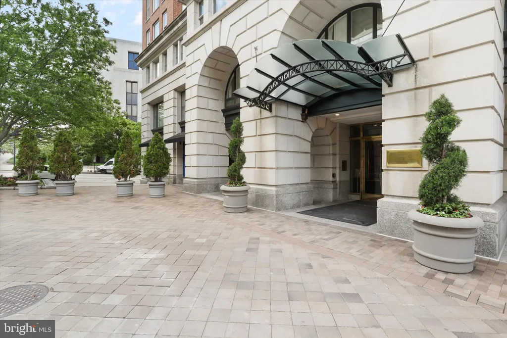 601 Pennsylvania Avenue NW Unit 612, Washington, DC 20004