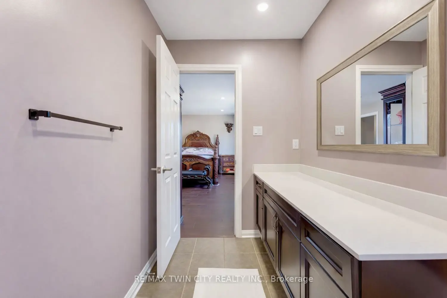 Additional image 10 of 334 Apple Hill Crescent