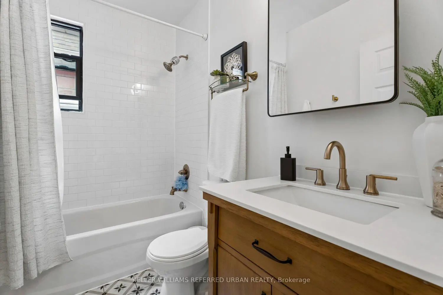Additional image 10 of 84 Smith Avenue