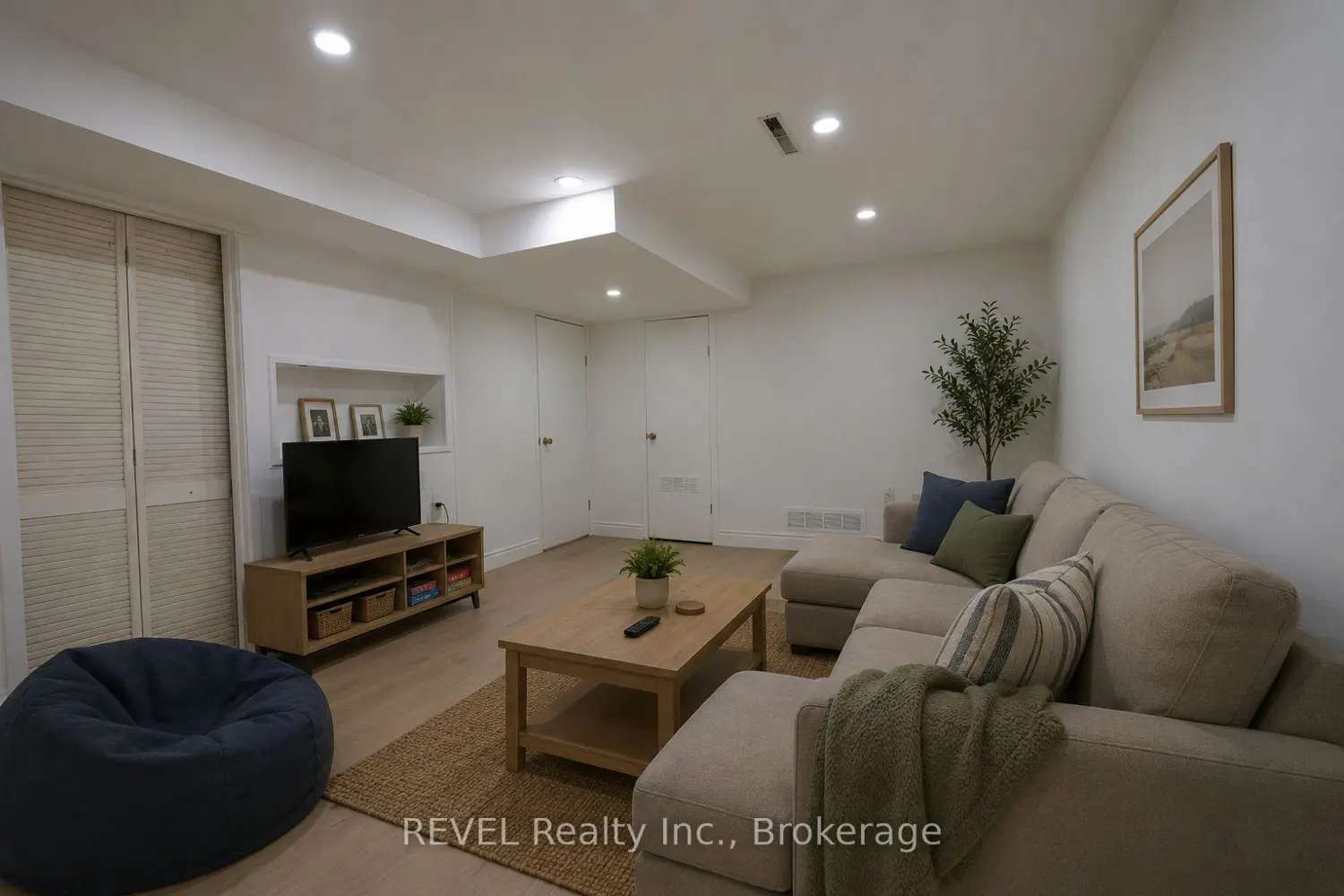 Additional image 9 of 19 Woodington Crescent