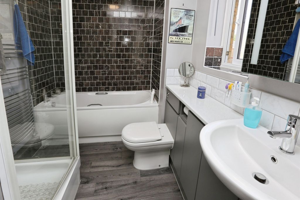 Additional image 8 of 2 bed flat for saleDeer Walk, Hedge End, Southampton SO30