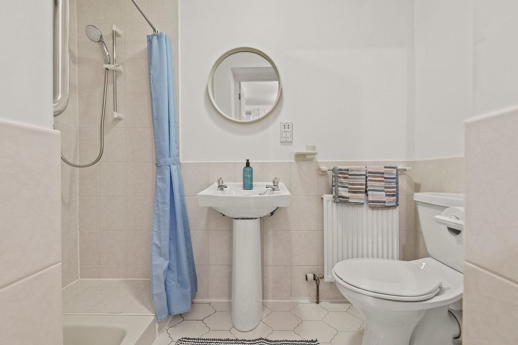 Additional image 10 of 3 bed flat for saleAllan Park, Stirling FK8