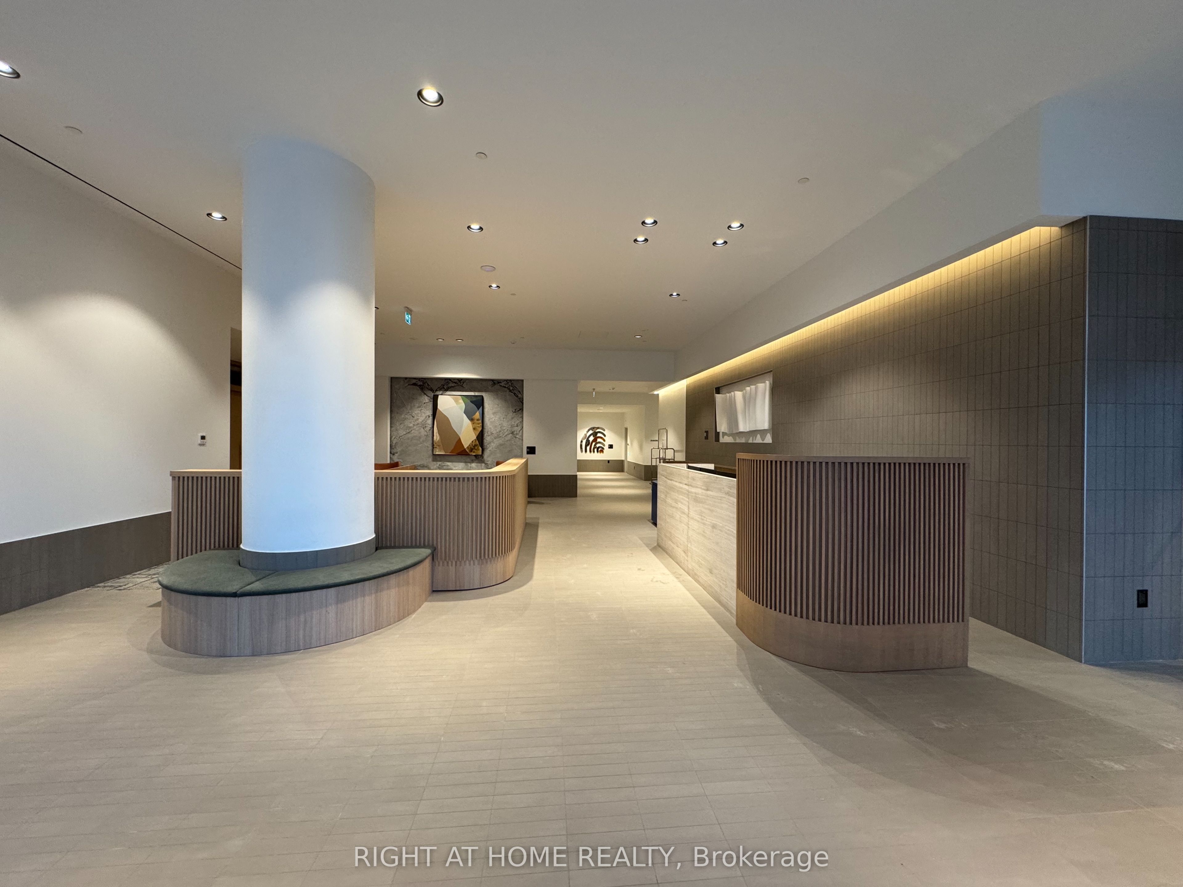 Additional image 4 of 1408-395 Square One Drive, Mississauga, ON, L5B 0P6