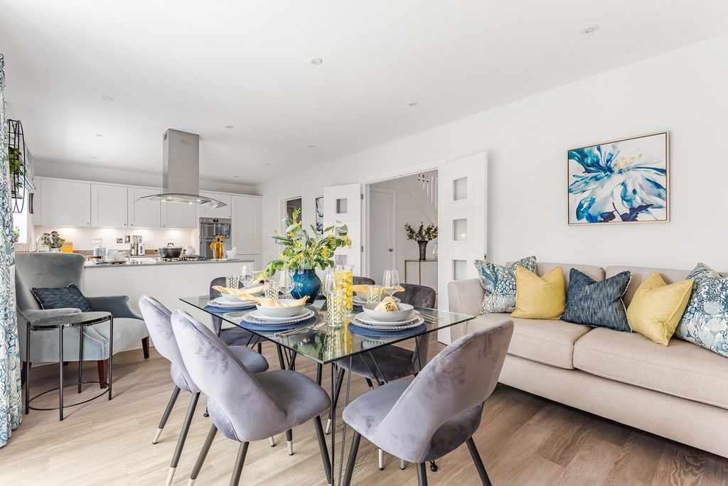 4 bed detached house for salePlot 3 The Windsor, Hale Road Benson OX10 photo 4