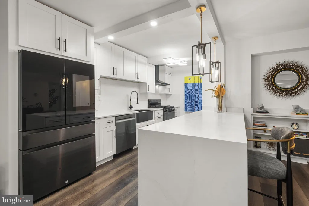 Additional image 12 of 4201 Cathedral Avenue NW Unit T10E, Washington, DC 20016