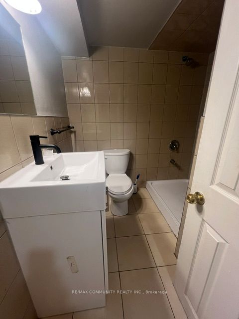 Additional image 6 of Basement-39 Briarglen Court, Toronto, ON, M1W 3Z8