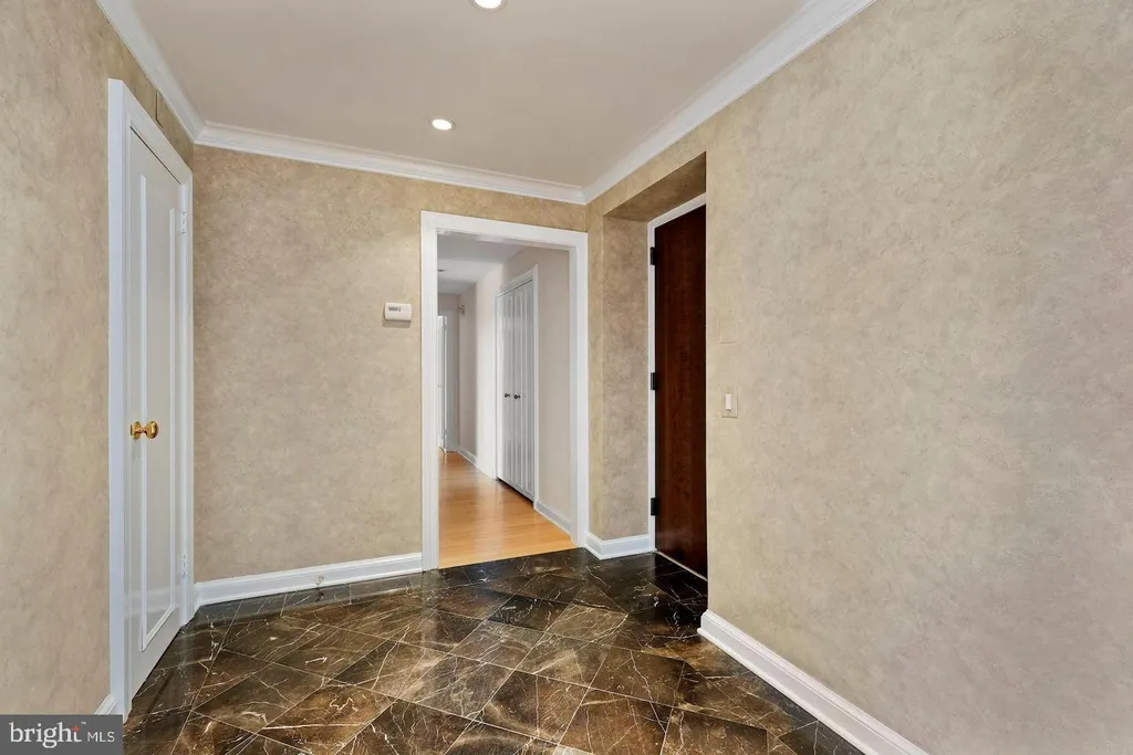 Additional image 5 of 3101 New Mexico Avenue NW Unit 1112, Washington, DC 20016