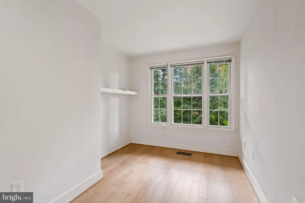 Additional image 39 of 3231 Sutton Place NW Unit D, Washington, DC 20016