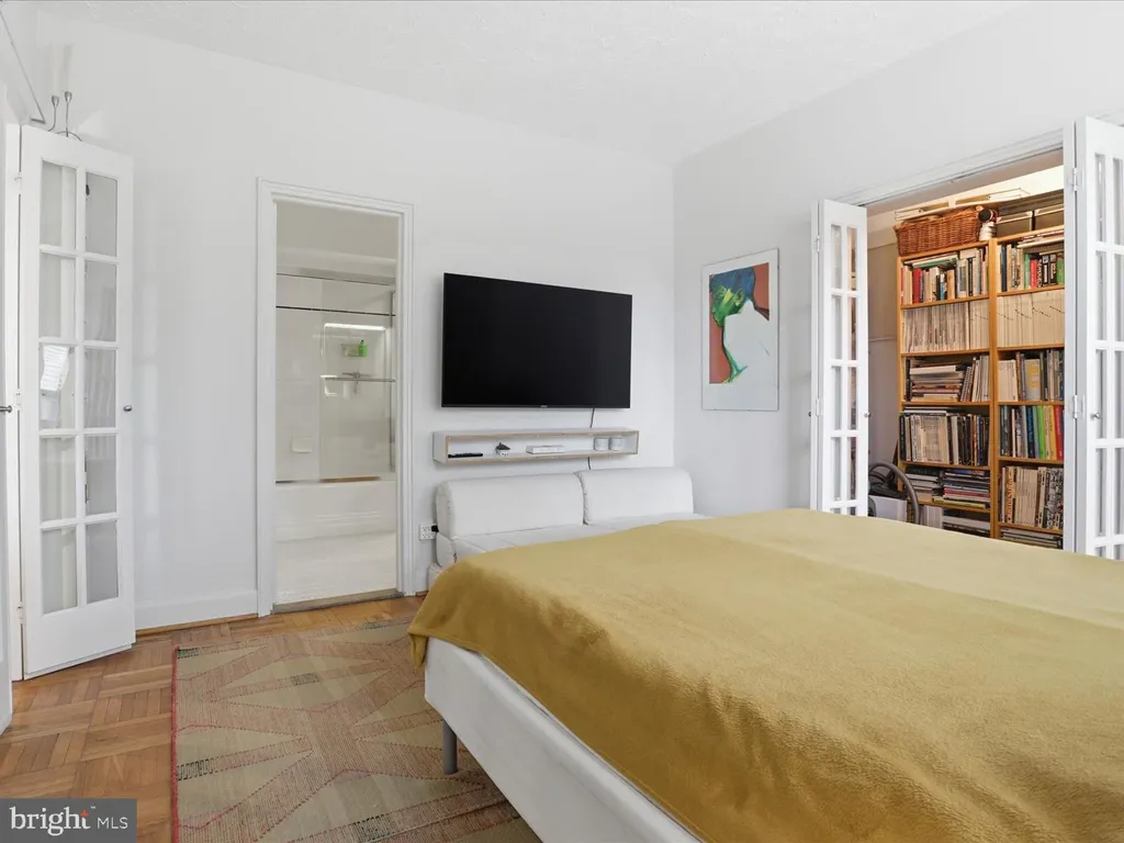 Additional image 9 of 3901 Cathedral Avenue NW Unit 418, Washington, DC 20016