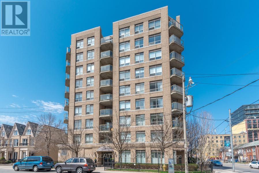 208 - 140 BATHURST STREET