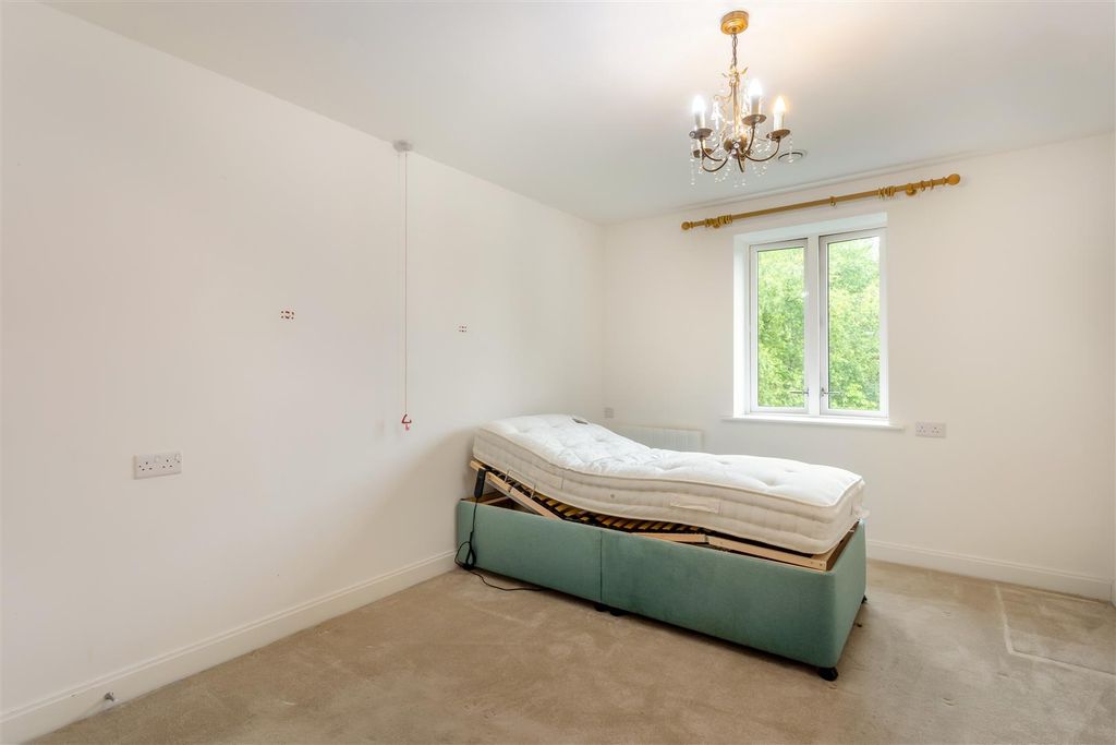 Additional image 9 of 2 bed flat for saleSaxon Gardens, Penn Street, Oakham, Rutland LE15