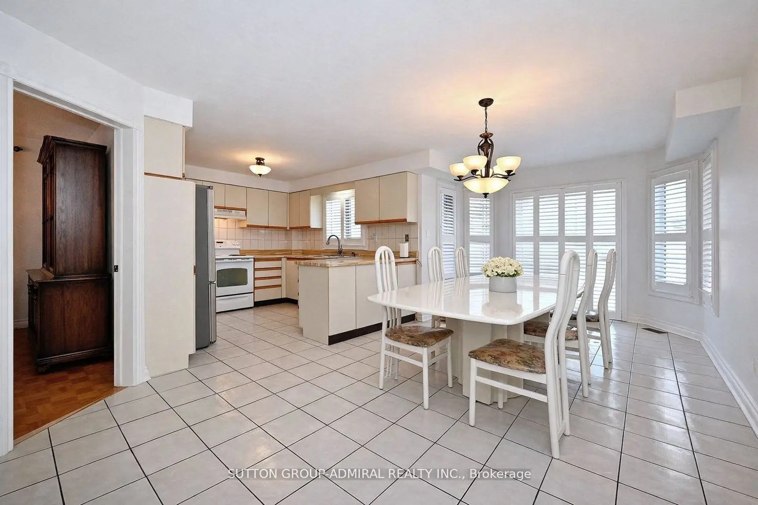 Additional image 10 of 45 Royal Garden Boulevard