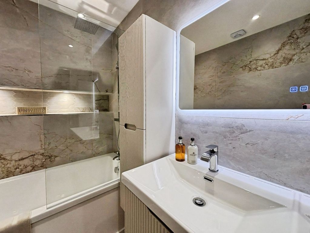 Additional image 4 of 2 bed flat for saleHorsley Hill Road, South Shields, Tyne And Wear NE33
