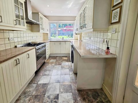 Rossall Crescent, London NW10