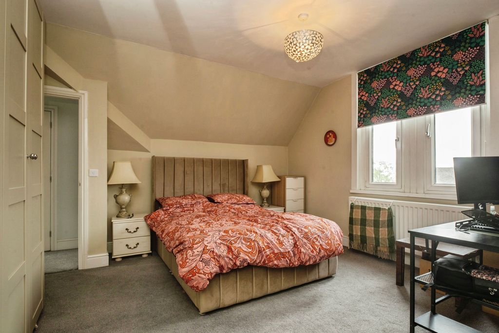 Additional image 17 of 3 bed flat for saleCaerau Road, Newport NP20