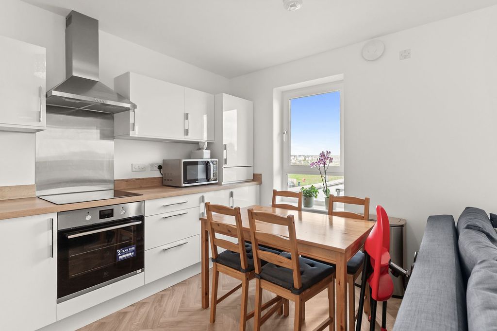 Additional image 6 of 2 bed flat for saleCanal View, Winchburgh EH52