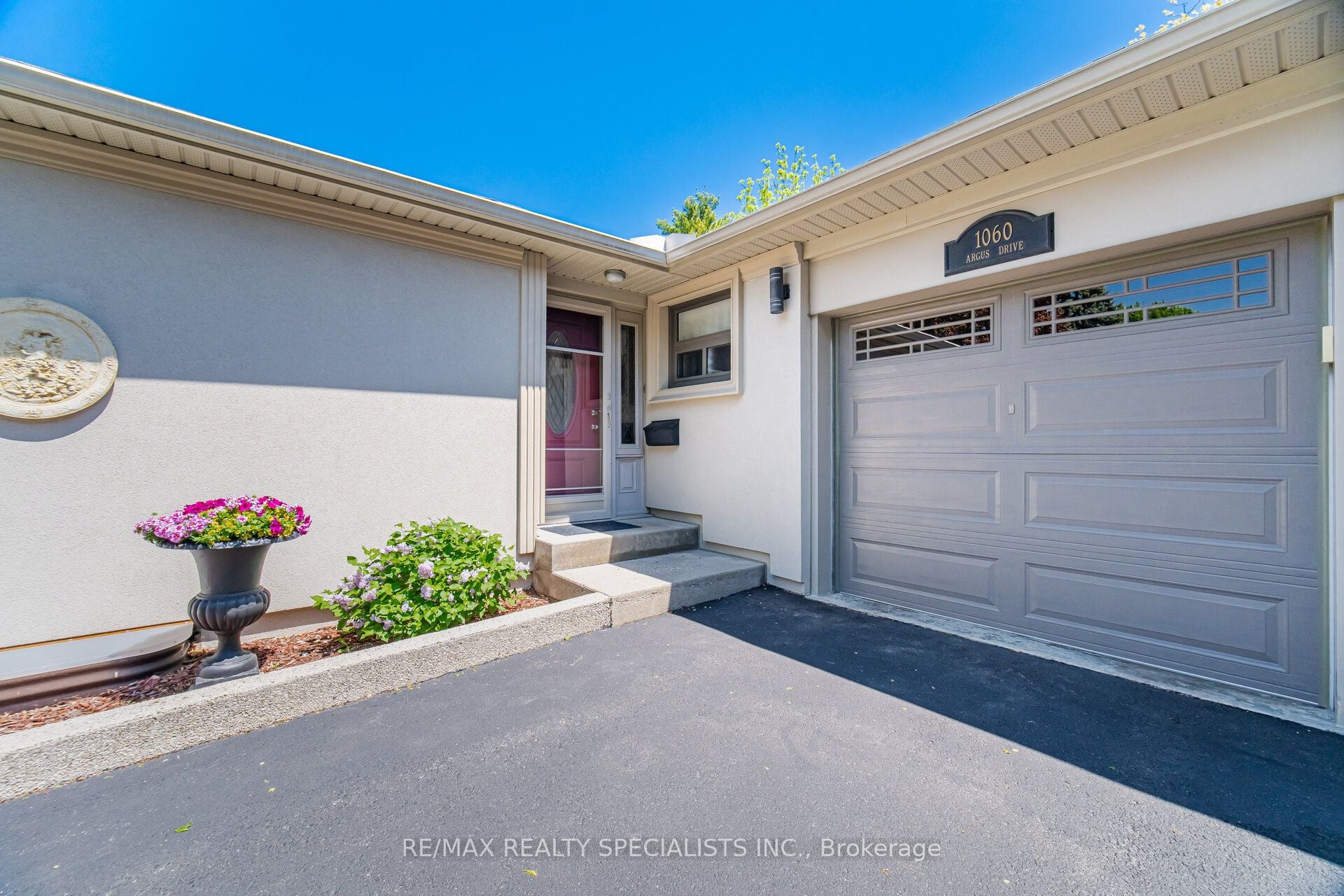Additional image 3 of 1060 Argus Drive, Mississauga, ON, L4Y 2L8
