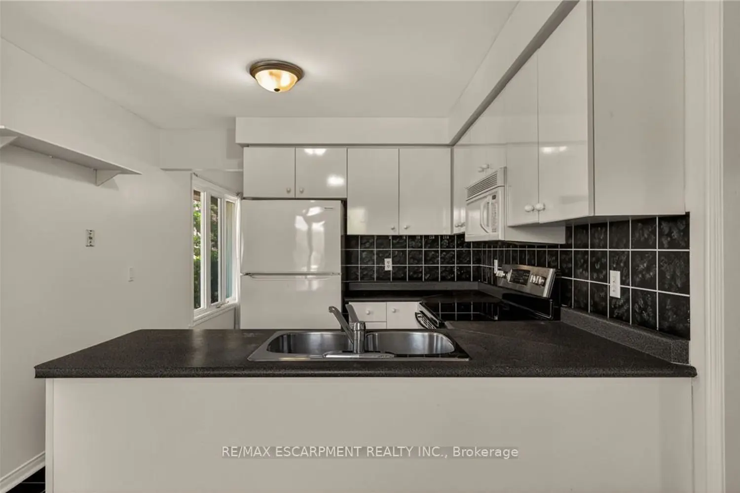Additional image 8 of 11 Pirie Drive 19