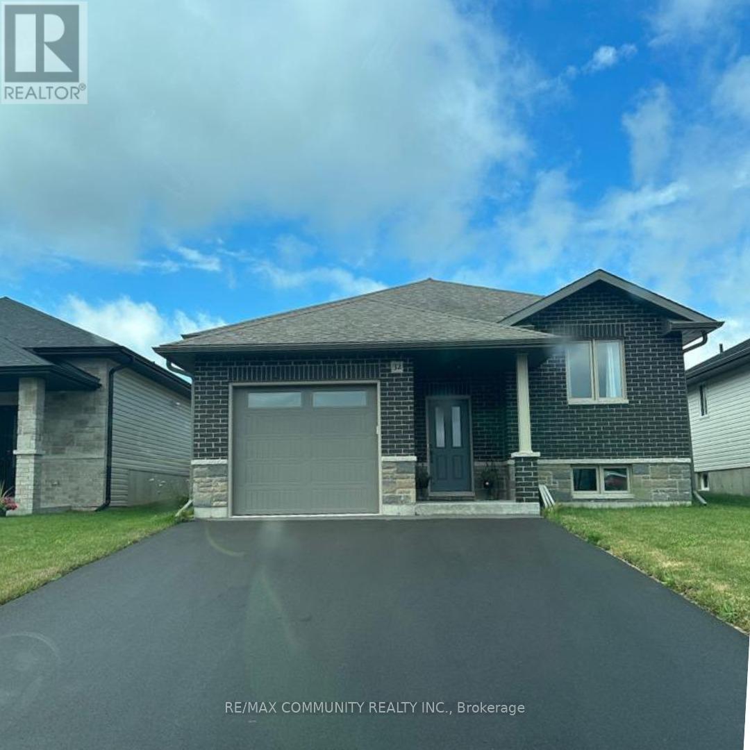 32 CATTAIL CRESCENT