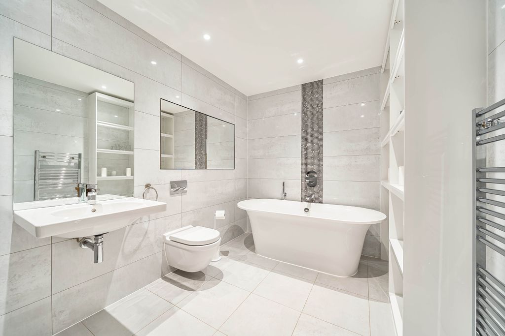 Additional image 13 of 4 bed flat for saleHeadland Road, Newquay, Cornwall TR7