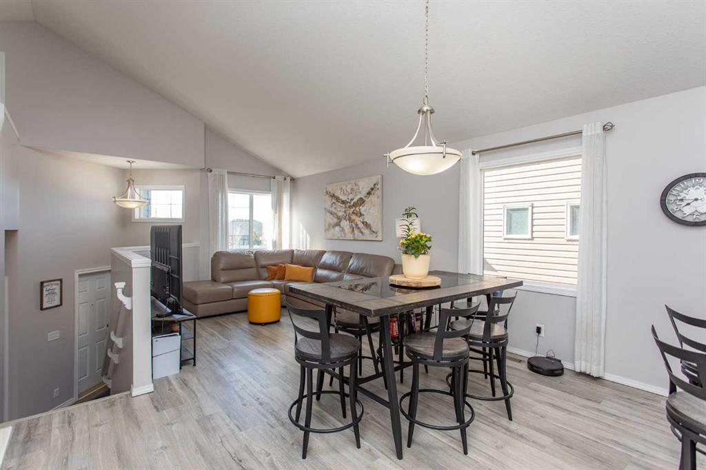 Additional image 5 of 242 Viscount Drive, Red Deer, AB, T4R0M7
