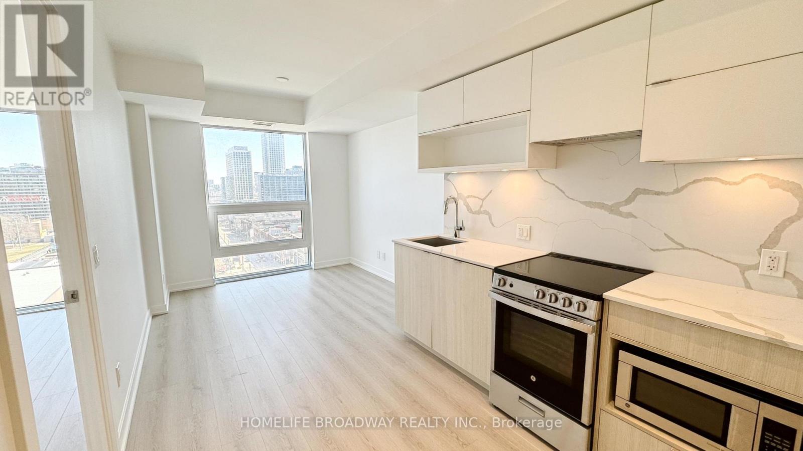 1505 - 100 QUEEN STREET E