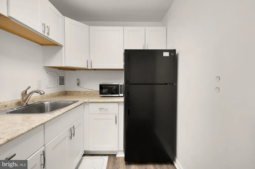 Additional image 11 of 2401 H Street NW Unit 209, Washington, DC 20037