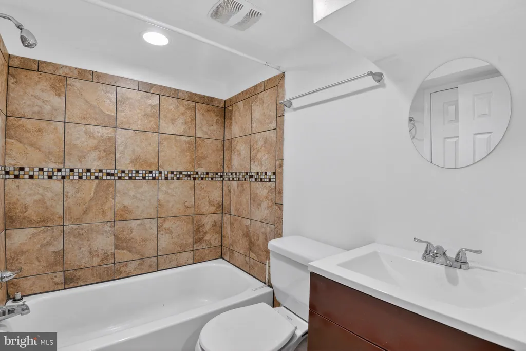 Additional image 9 of 141 Uhland Terrace NE, Washington, DC 20002