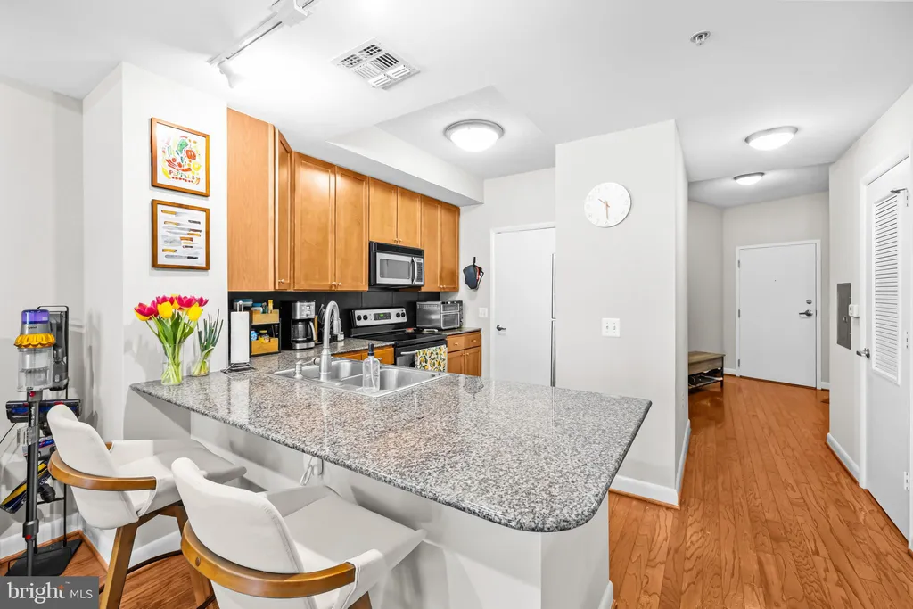 Additional image 3 of 400 Massachusetts Avenue NW Unit 622, Washington, DC 20001